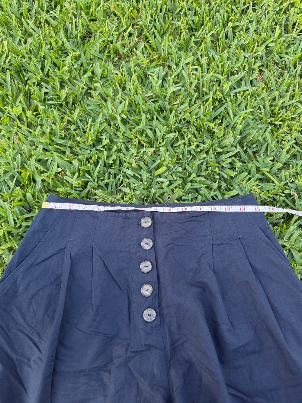 Gianni Bini Navy Blue High Rise Pleated Flowy Shorts Size 8 - Picture 3 of 7